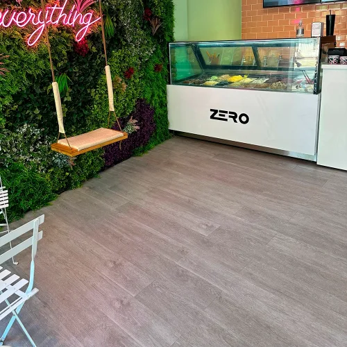 HarteFlooring Pisos SPC Castanio mockup2